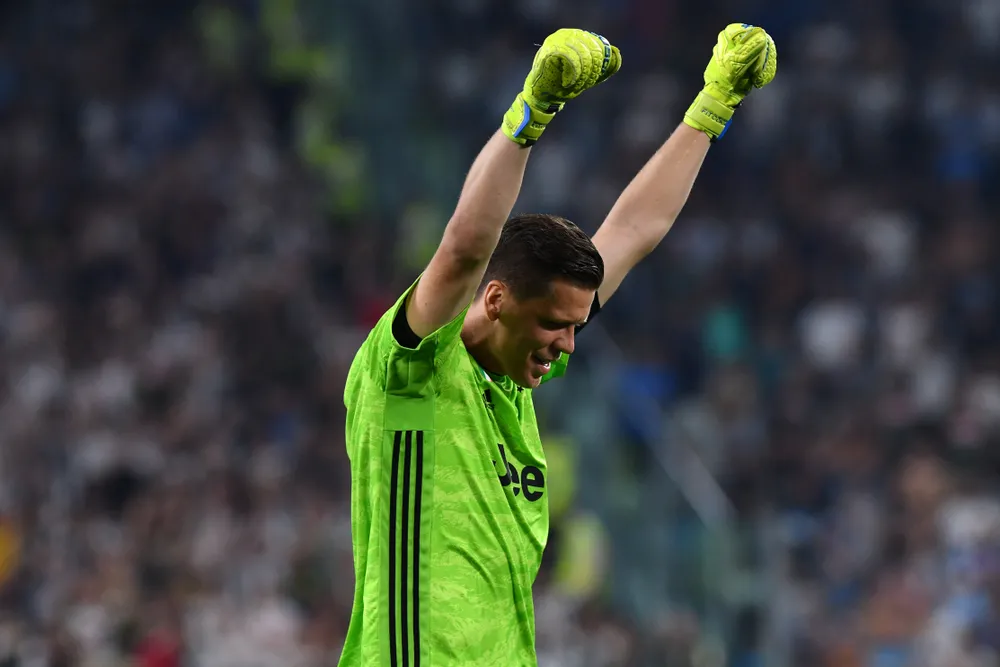 Popis Szczęsnego na treningu. Tak do kosza nie trafiał nawet Jordan [WIDEO]