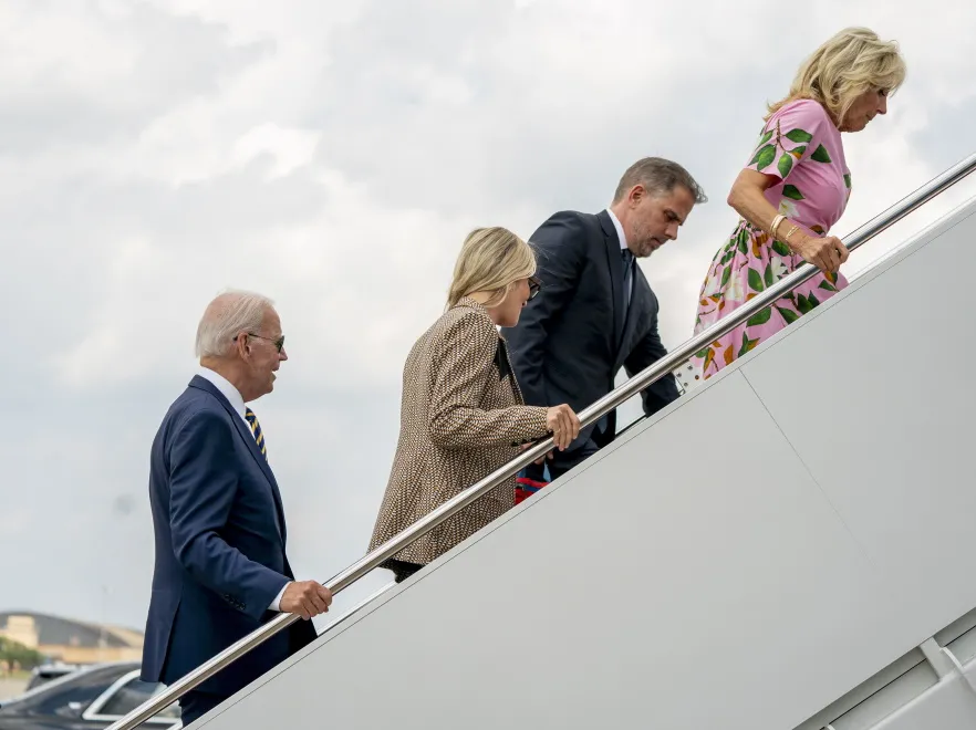 Aktywistka z powołania, modelka z wyglądu: TAK wygląda synowa Joe Bidena. FOTO