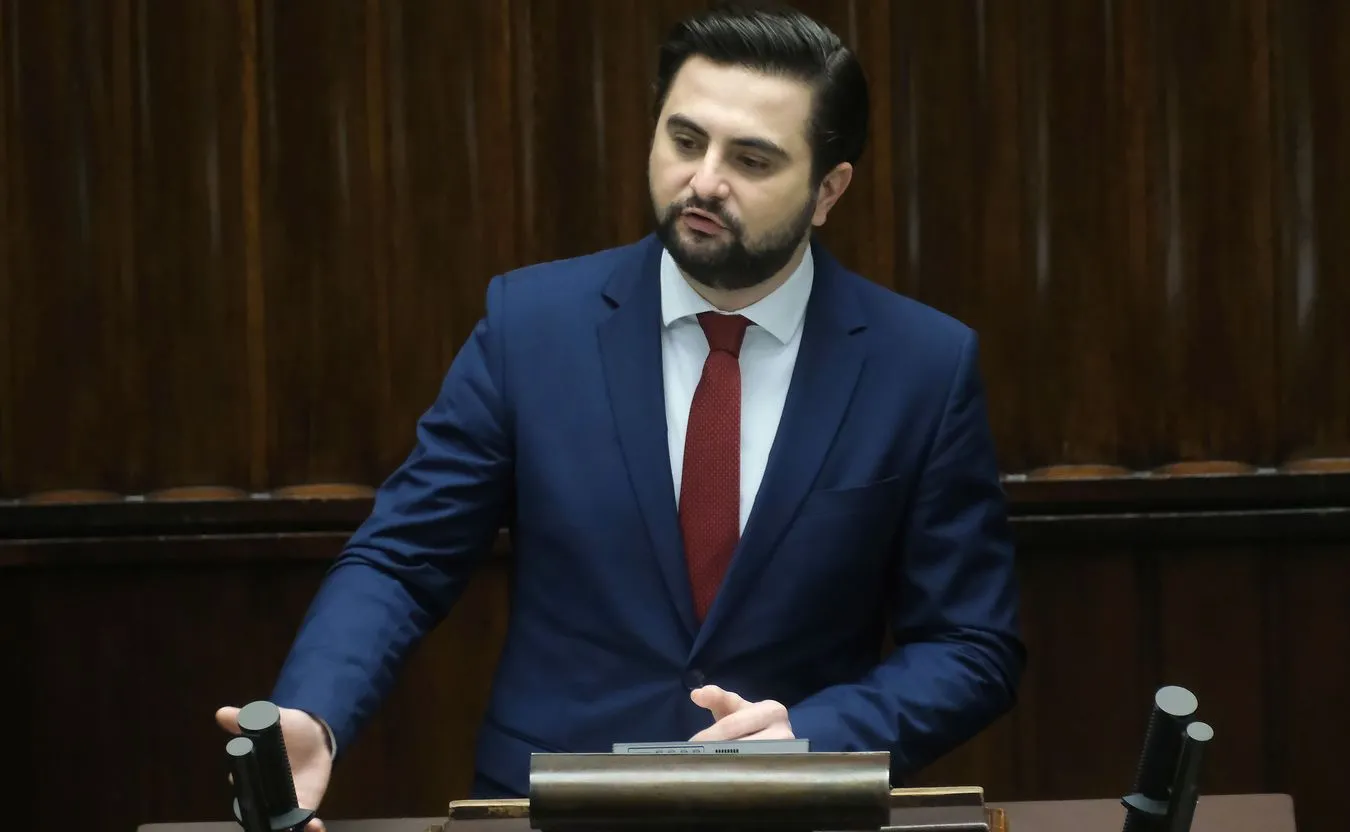 Kaczmarczyk tłumaczy się z ciągnika za 1,5 mln zł: Wolimy inwestować w nowoczesny sprzęt, niż w limuzyny czy ośmiorniczki