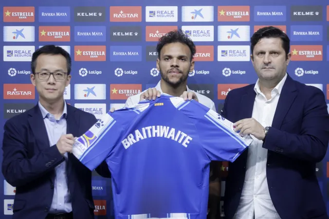 Martin Braithwaite opuścił Barcelonę z workiem pieniędzy