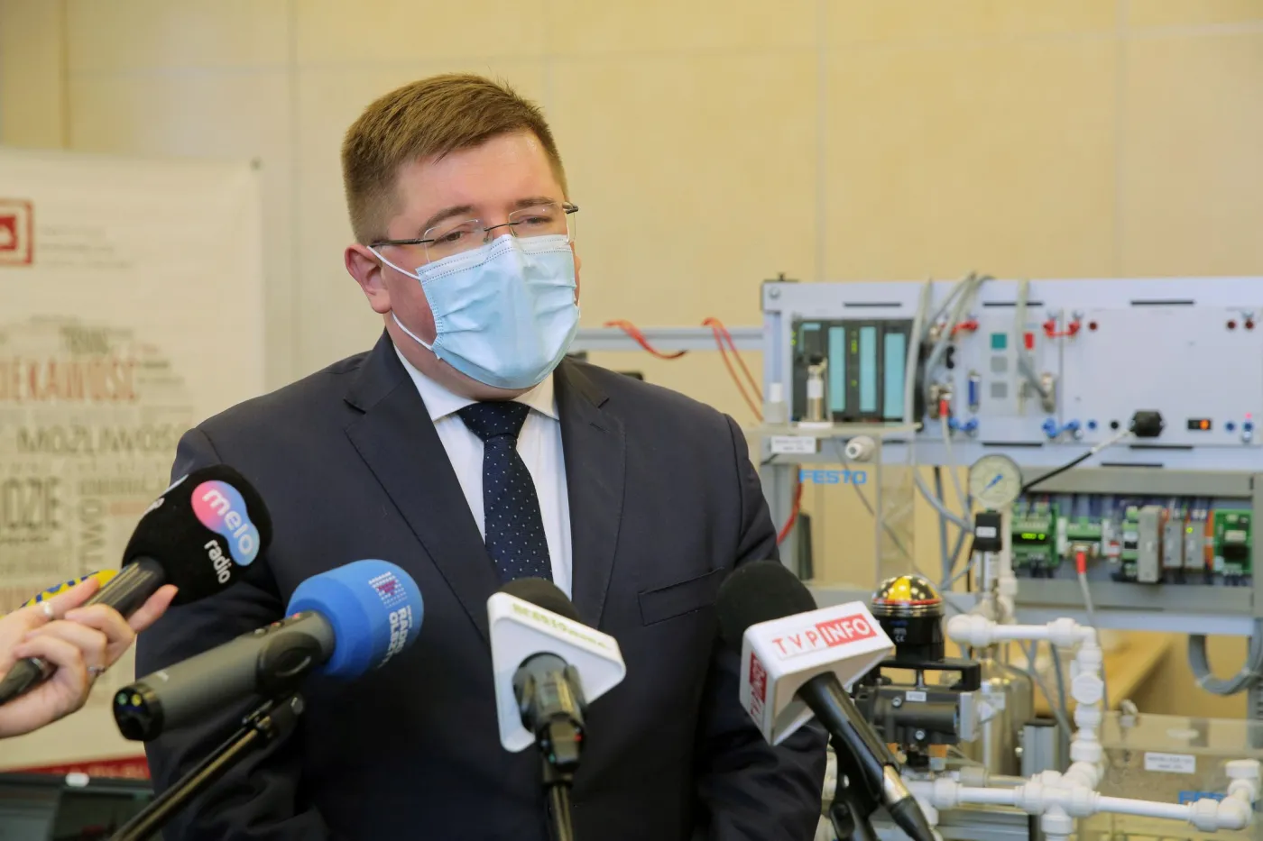 Rzymkowski: Pewne treści podręcznika do HiT mogą wzbudzać kontrowersje, ale to "ars poetica" autora