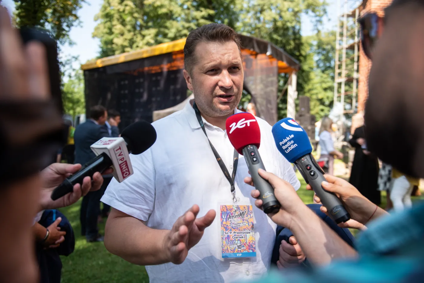 Podręcznik do HiT. Czarnek: Jest cytat w "CK Dezerterzy", jak Kania mówi do von Nogaya...