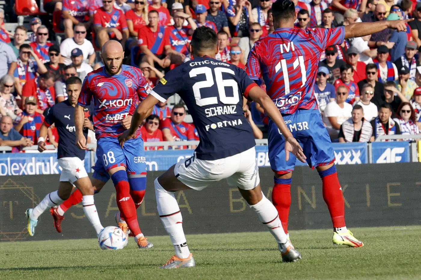 Liga Konferencji. Czeskie media: Slavia skomplikowała sobie sprawę