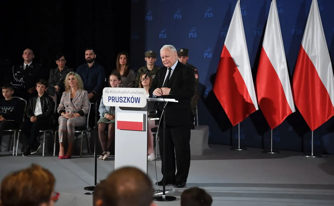 Kaczyński: Zabronimy osobom kierującym spółkami Skarbu Państwa brania premii