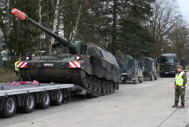 Niemcy dostarczą Ukrainie kolejne Panzerhaubitze 2000. W trybie natychmiastowym