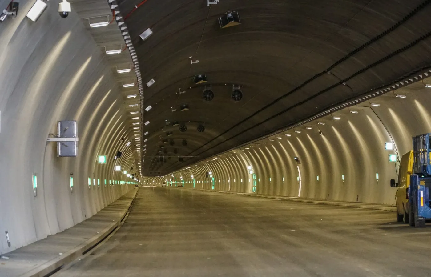 tunel-na-zakopiance-37583836.jpg