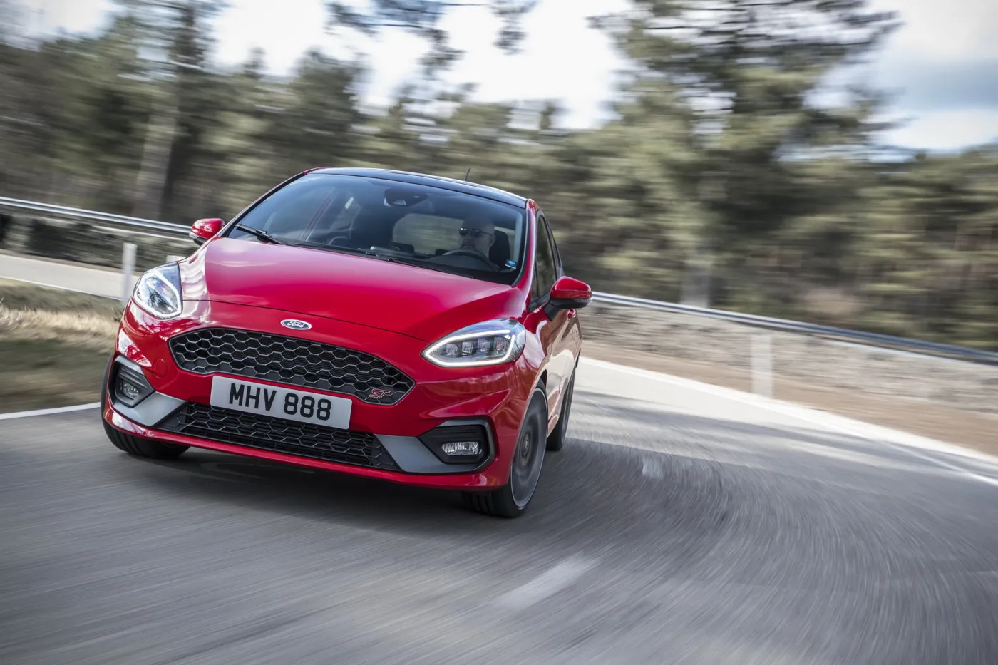 13_ford_2018_fiesta_st__10.jpg
