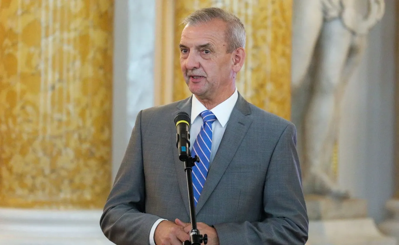 Broniarz: Treści edukacyjne są przeładowane i kostyczne