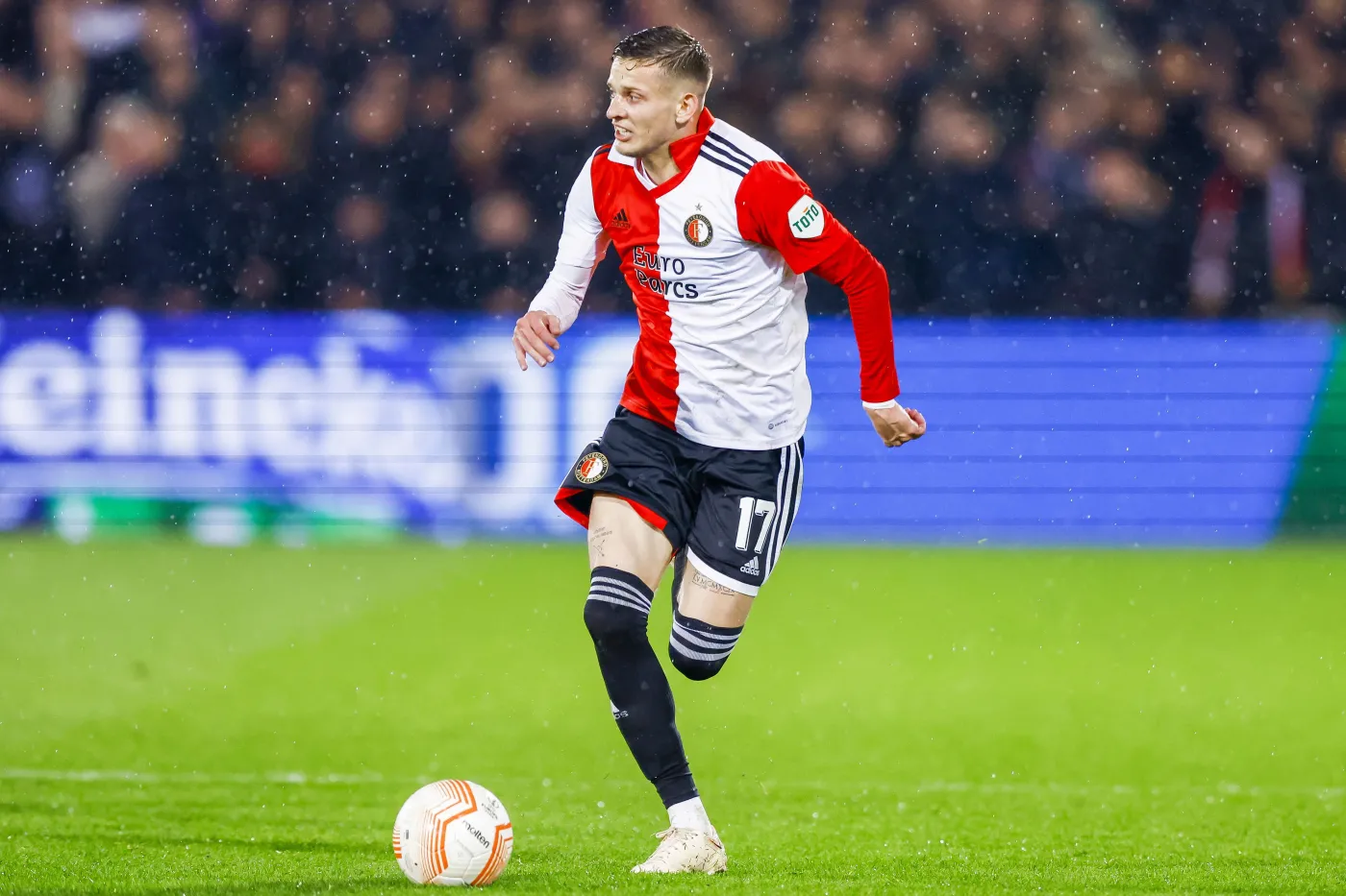 Sebastian Szymański trafił do siatki czwarty raz w tym sezonie [WIDEO]