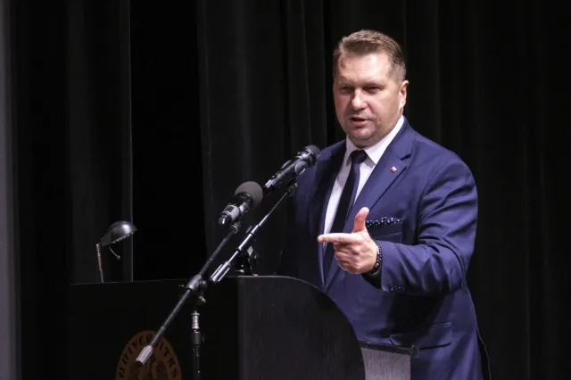 Czarnek dla DGP: Lewactwo chce na siłę wejść do szkół [WYWIAD]