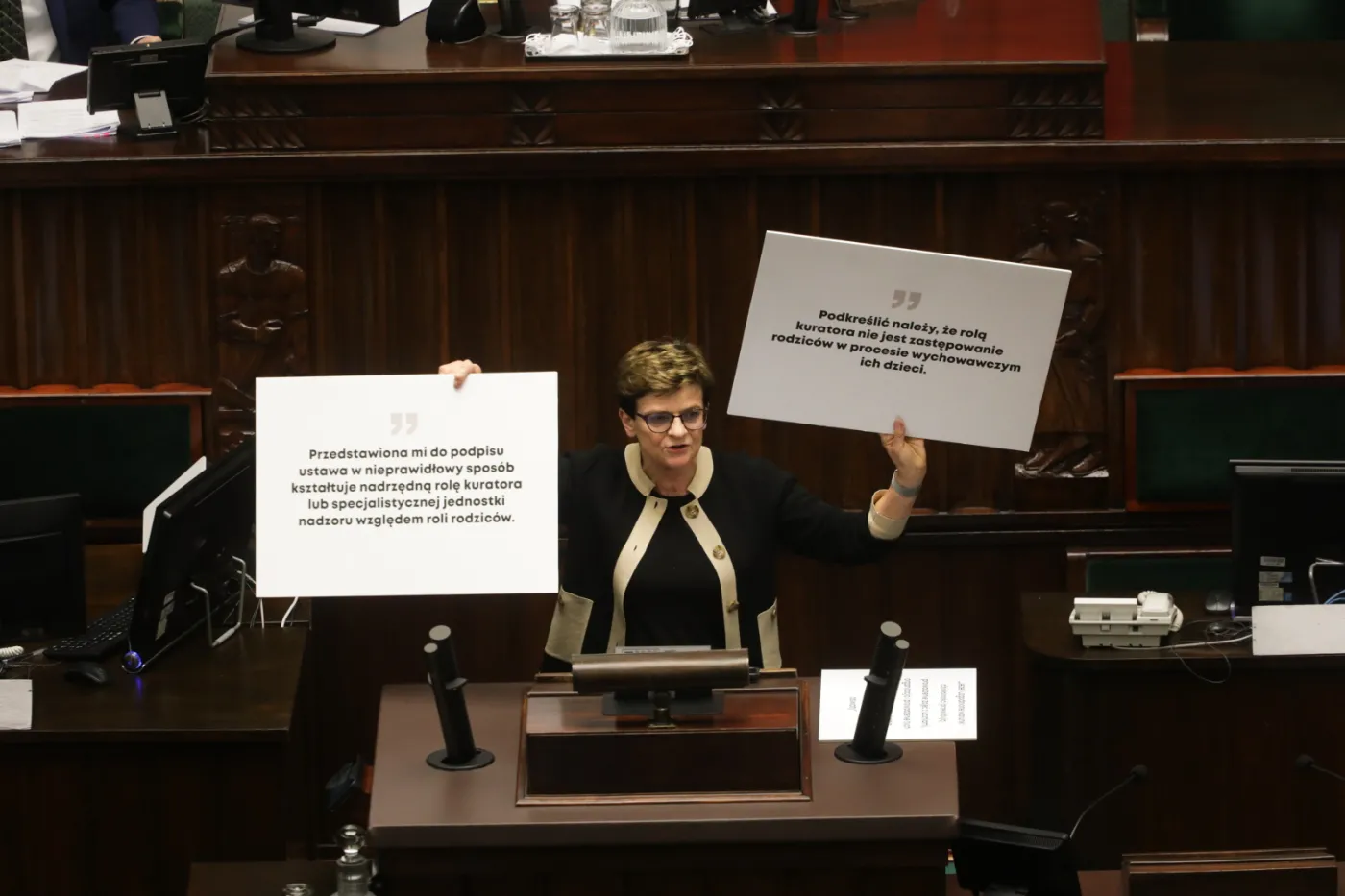 Lex Czarnek 2.0 w Sejmie. Po burzliwej debacie projekt wraca do komisji