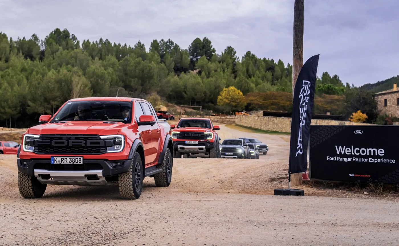 ford-ranger-raptor-37628872.jpg