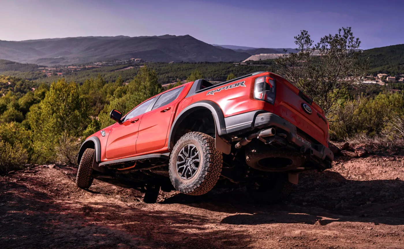 ford-ranger-raptor-37628878.jpg