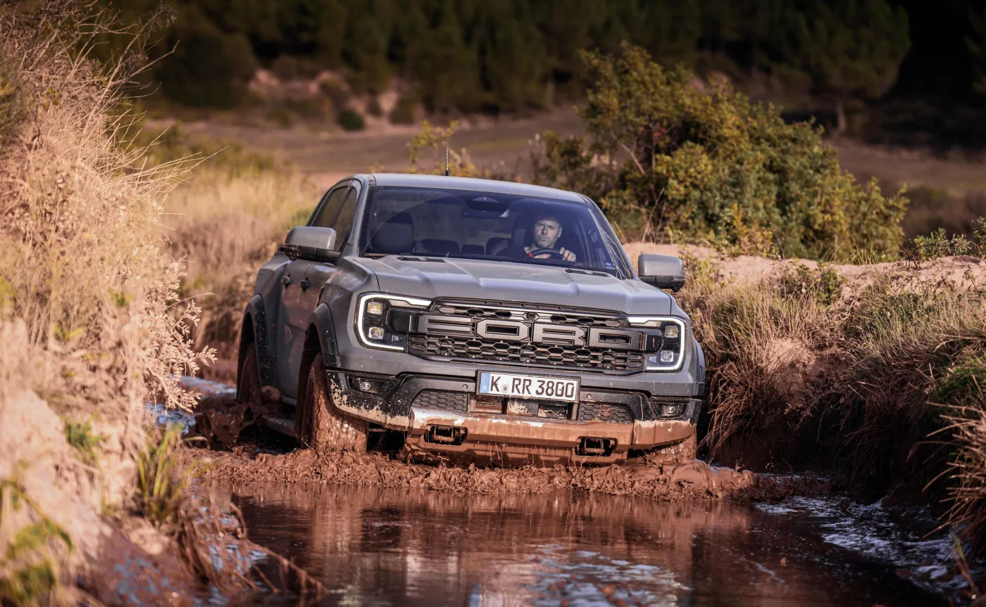 ford-ranger-raptor-37628836.jpg