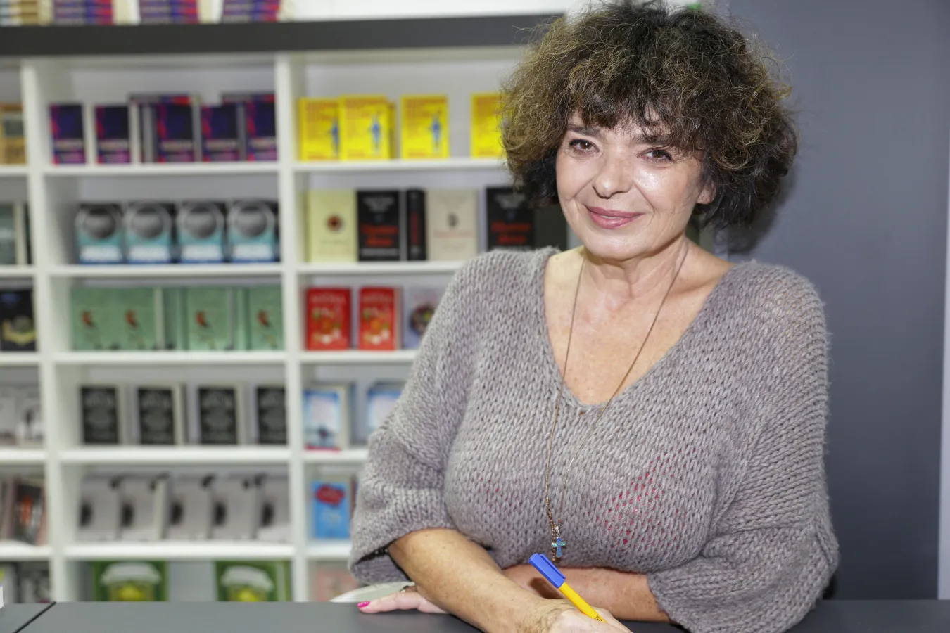 Katarzyna Grochola apeluje do kobiet: Odradzam w tej chwili zachodzenie w ciążę!