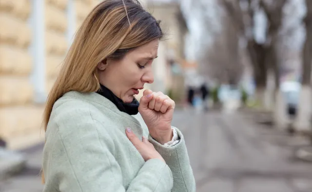 Smog może uczulać. Jak chronić się przed zanieczyszczonym powietrzem?