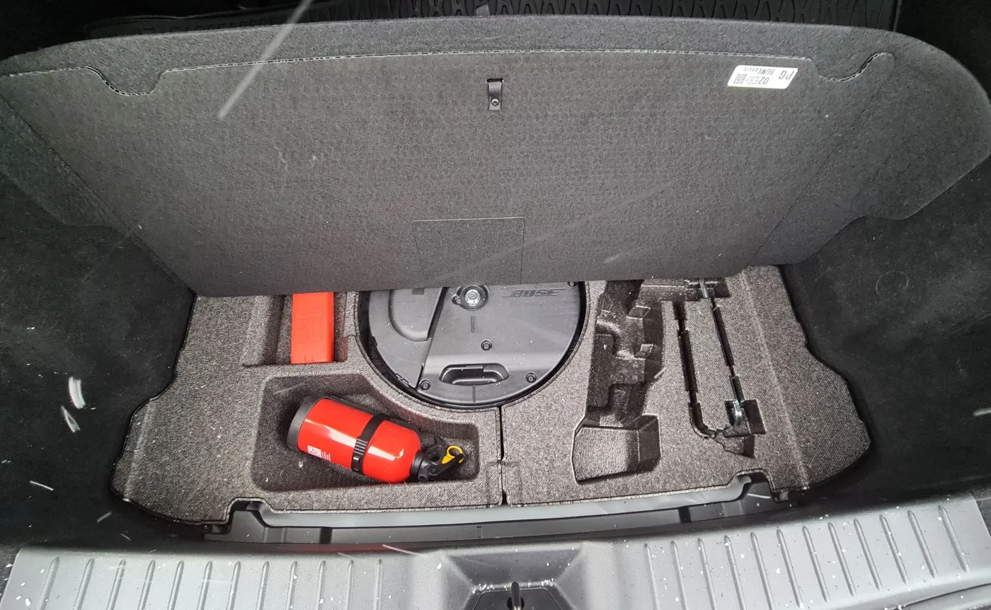 mazda-3-eskyactiv-x-37650742.jpg