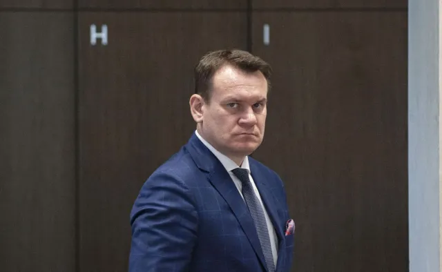 Tarczyński grzmi: Jeśli ta hipokryzja się nie zatrzyma, to Putin zapuka do bram Paryża...