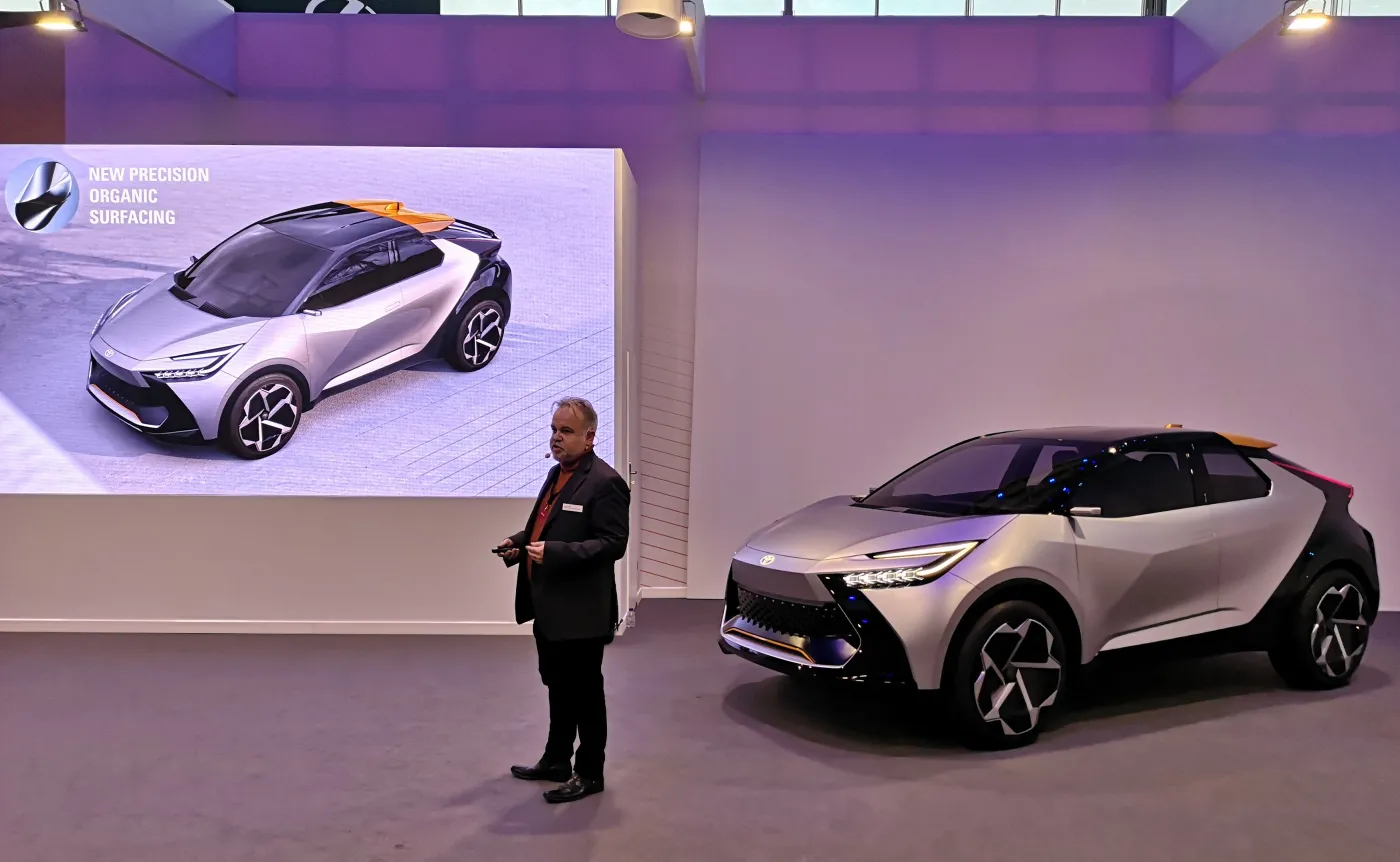 toyota-chr-prologue-37641421.jpg