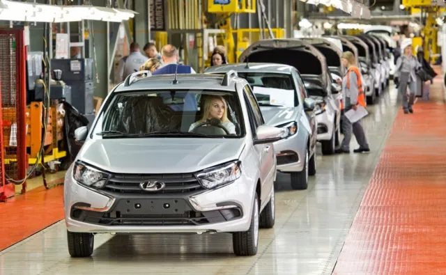 Łada wstaje z kolan. Nowe modele, elektryk i pół miliona aut rocznie