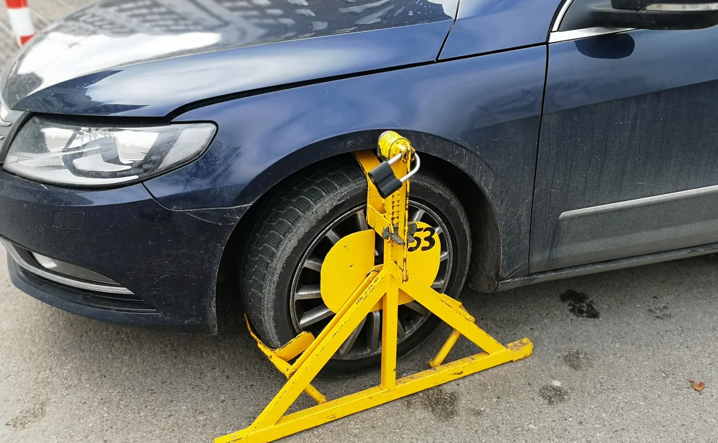 Właściciele tych aut parkują najgorzej w Polsce. Oto cała prawda o kierowcach