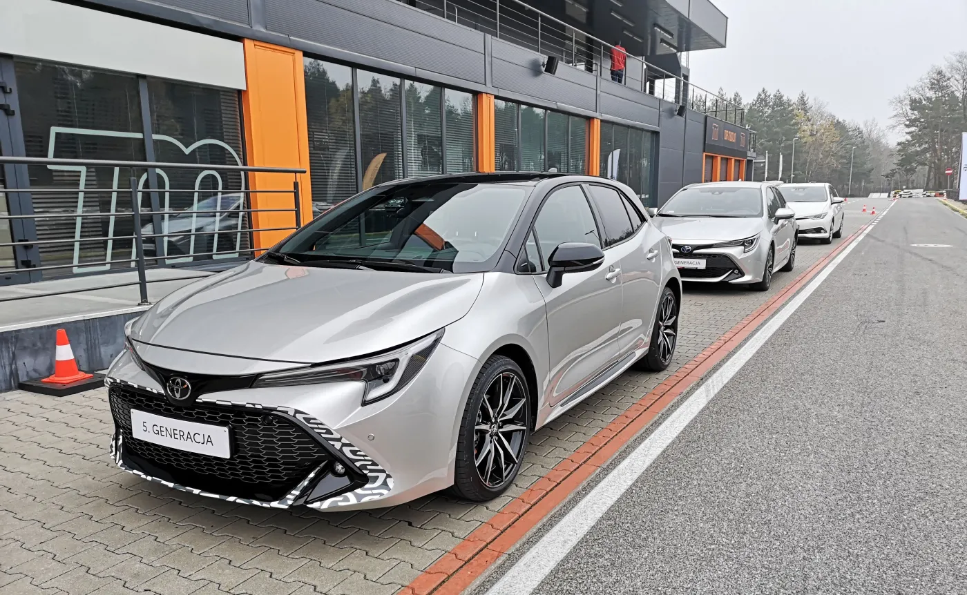 toyota-corolla-2023-37634895.jpg