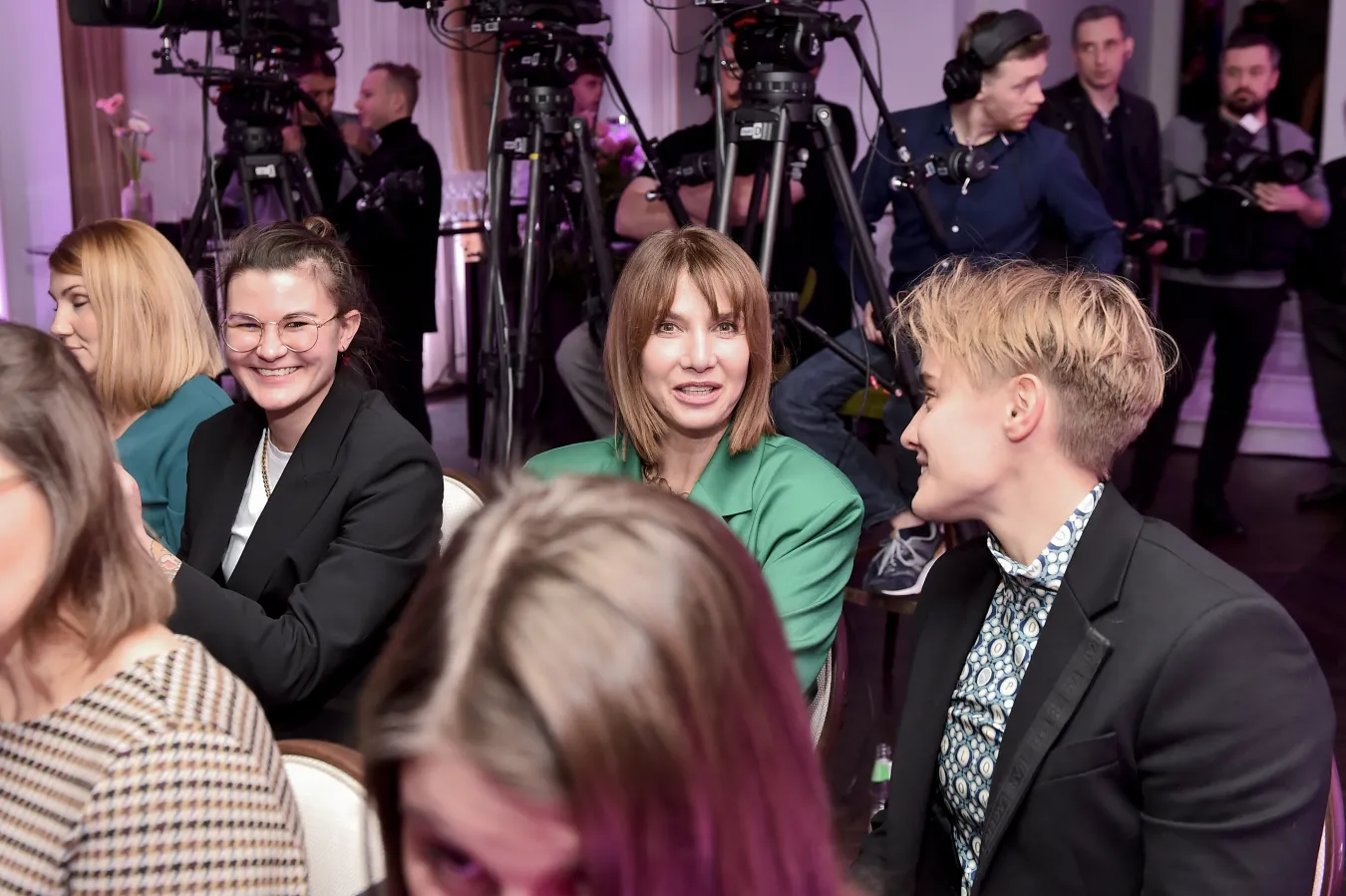 Grażyna Wolszczak pręży się w bikini umazana błotem [FOTO]