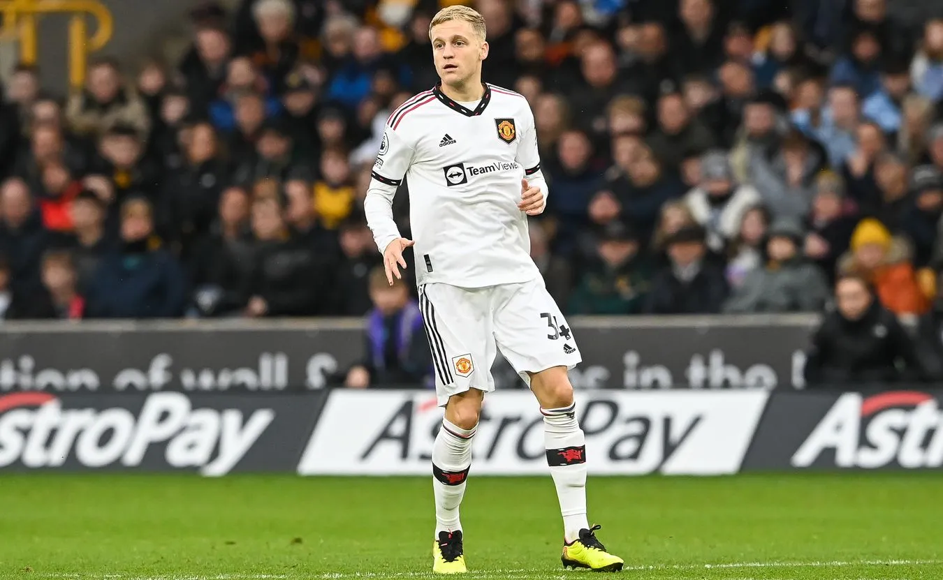 Liga angielska. Van de Beek nie zagra do końca sezonu