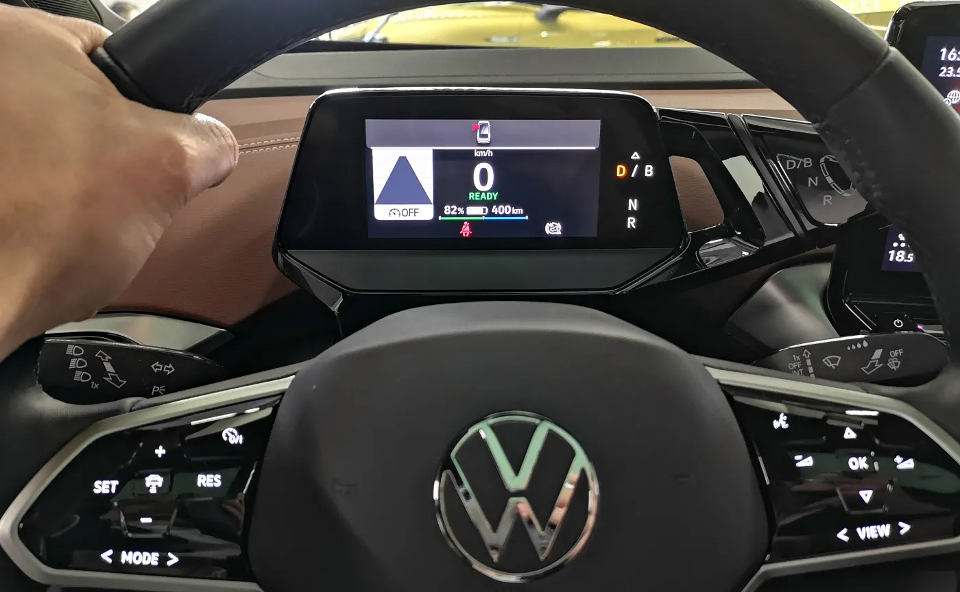 Samochód elektryczny to czarna magia? Dzwoń do Volkswagena