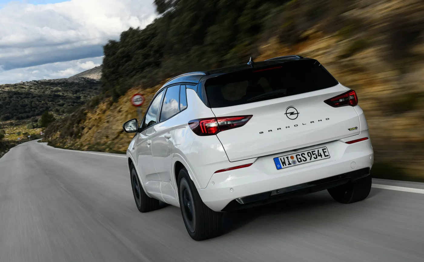 opel-grandland-gse-37697676.jpg