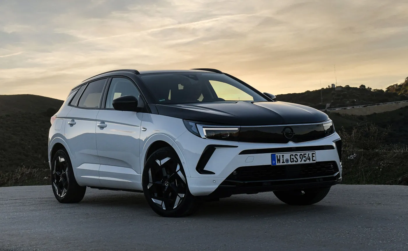 opel-grandland-gse-37697697.jpg