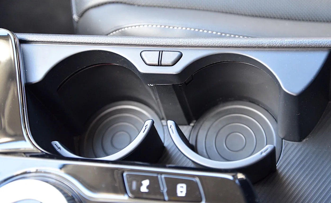 kia-sportage-phev-37742513.jpg