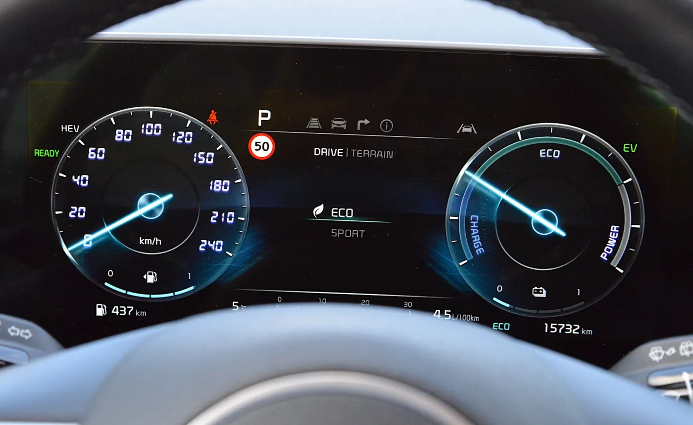 kia-sportage-phev-37742534.jpg