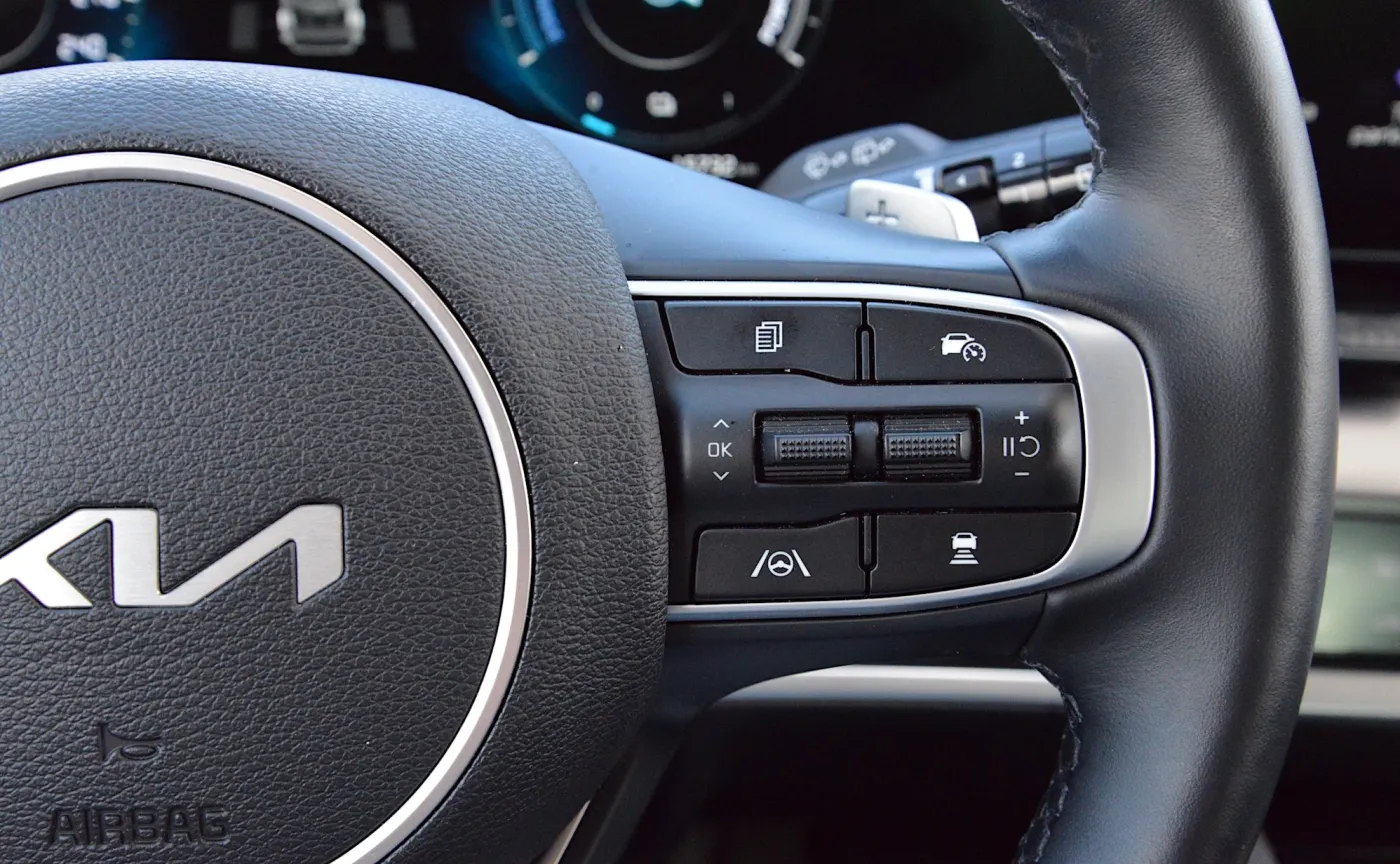 kia-sportage-phev-37742589.jpg