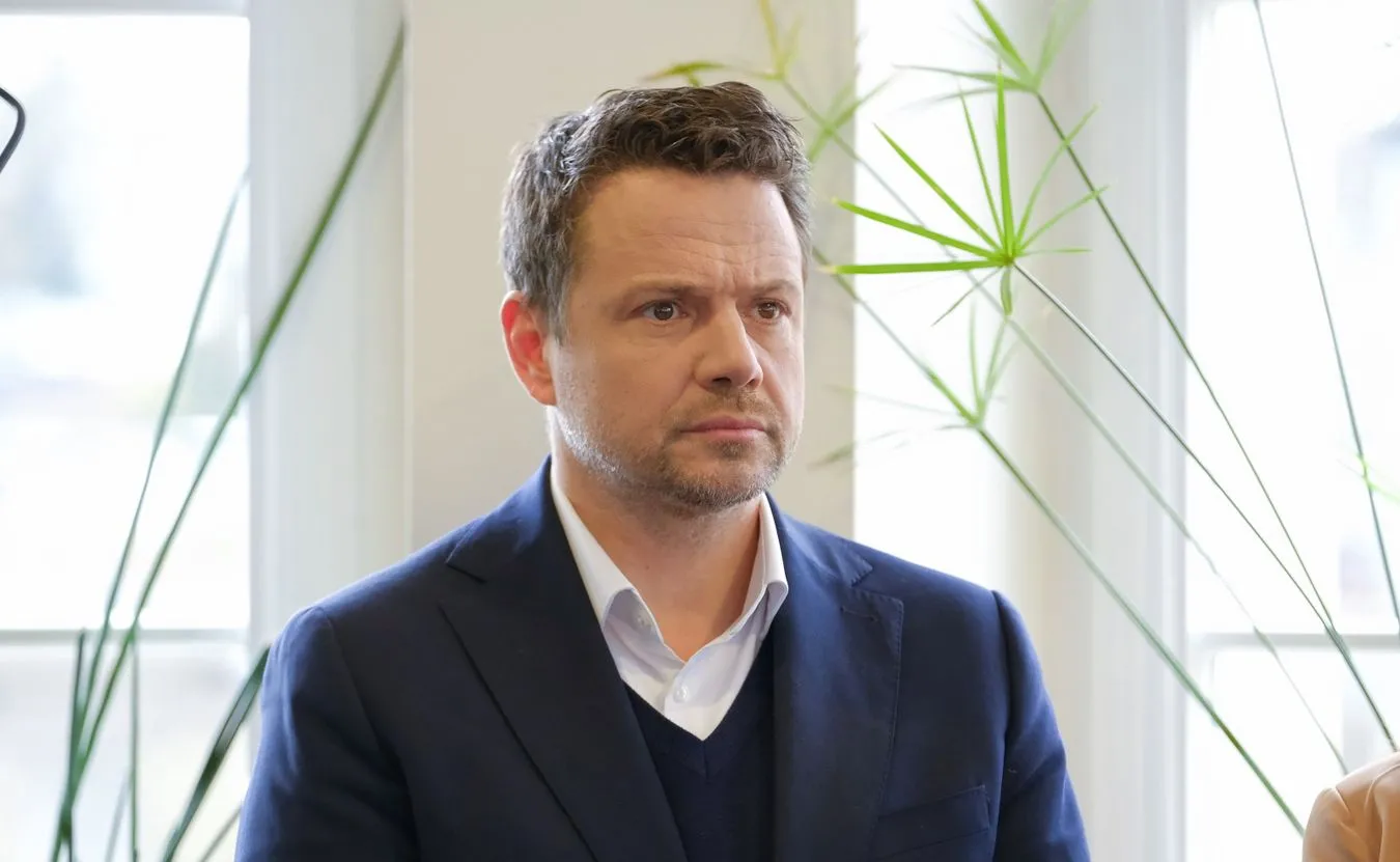 Trzaskowski reaguje na słowa Ochojskiej o "zbiorowym grobie". "Radziłbym..."