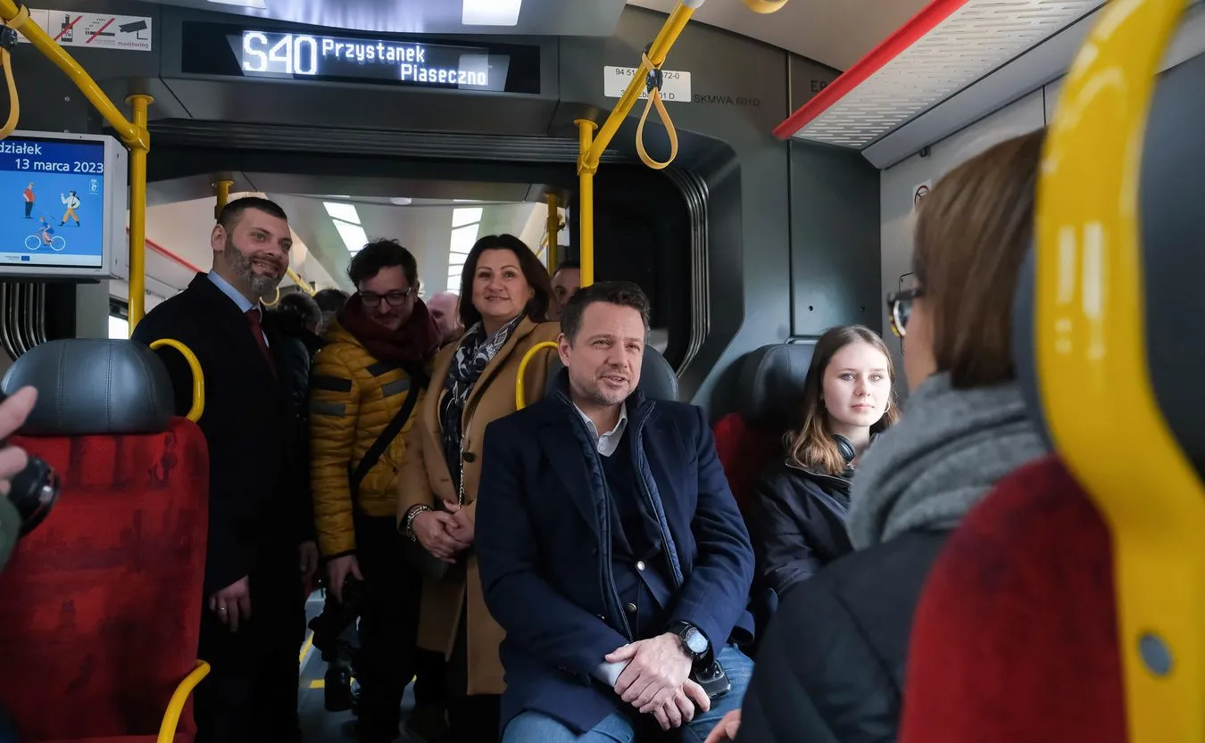 Trzaskowski usprawiedliwia spóźnienie uczennicy. NAGRANIE hitem internetu