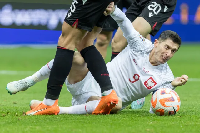 Sztuczna inteligencja nie zna się na piłce. "11" wszech czasów bez Lewandowskiego