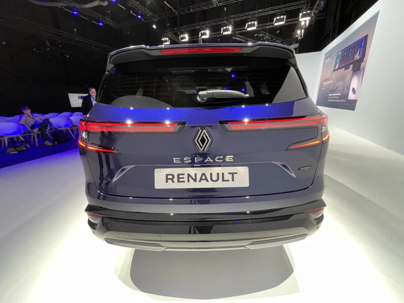 renault-espace-2023-37752086.jpg