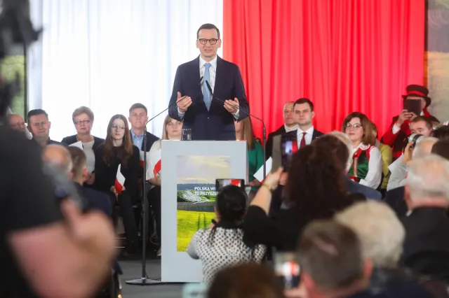 Premier zapowiada dopłaty do paliwa rolniczego. Ile wyniosą?