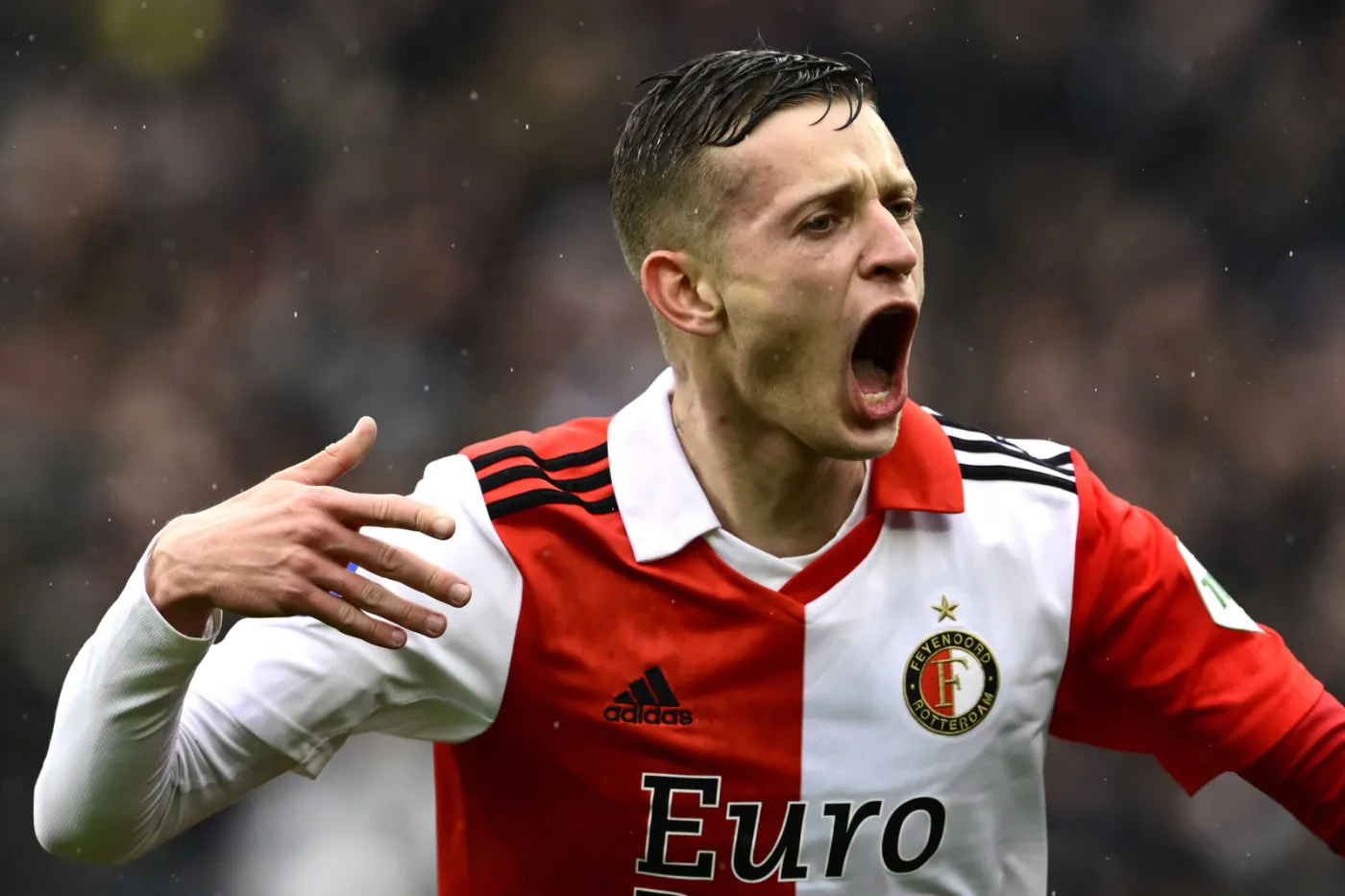 Gol Szymańskiego w wygranym meczu Feyenoordu [WIDEO]