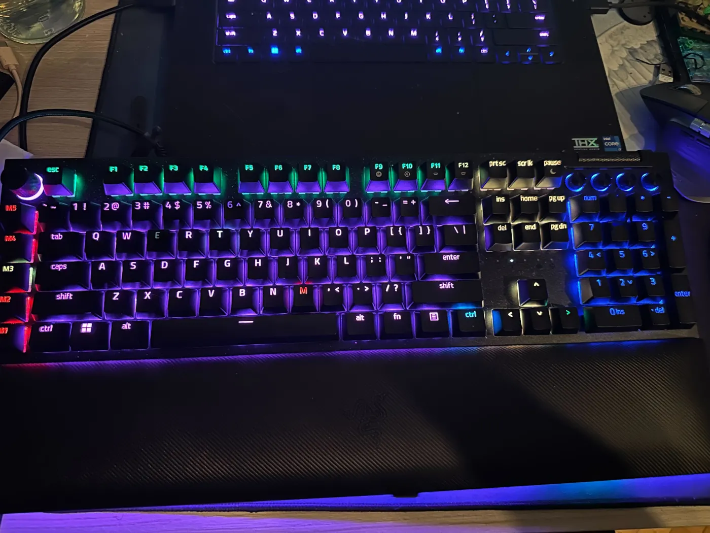 Black Widok 4 to nowa flagowa klawiatura Razera. Teoretycznie świetna, ale... [RECENZJA]