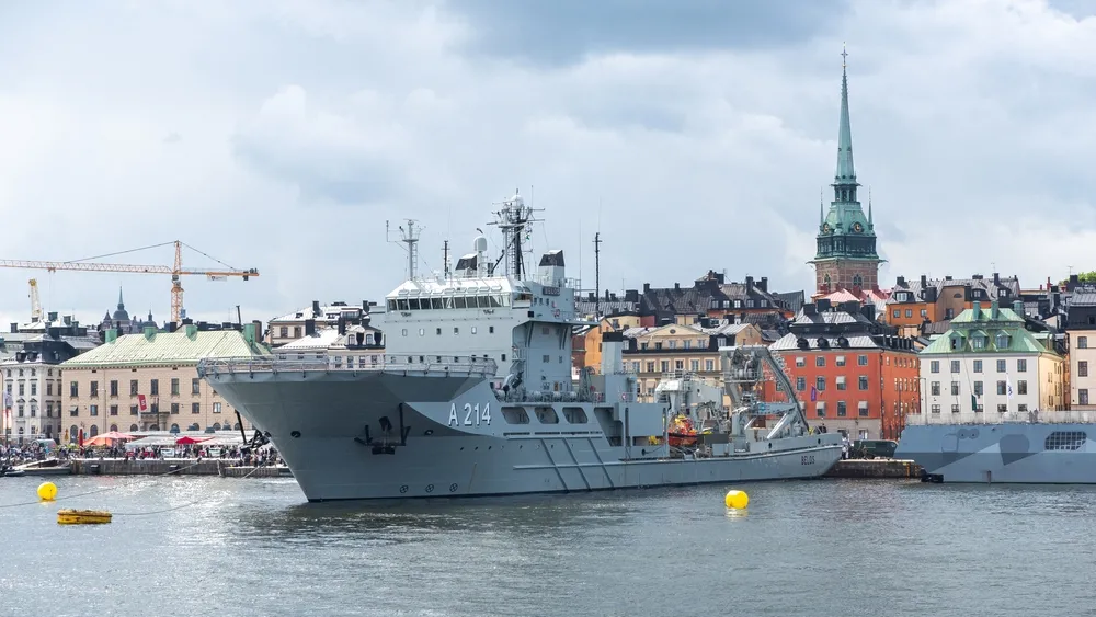 Media o stanie podwyższonej gotowości marynarek Finlandii i Szwecji. Jest komentarz