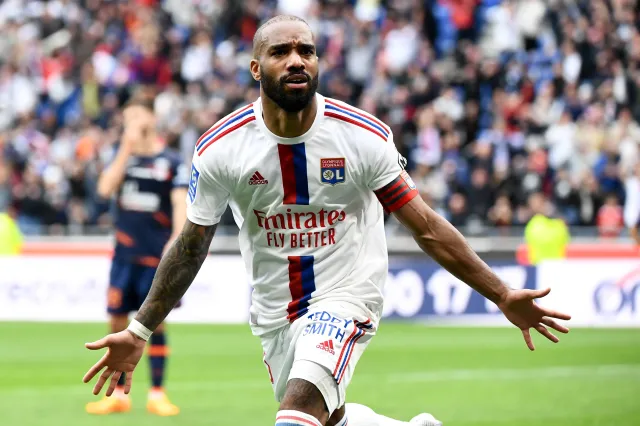 Olympique Lyon po 60. minutach przegrywał 1:4, ale potem było "trzęsienie ziemi" [WIDEO]