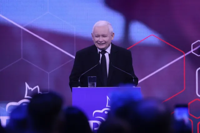 Obietnice Kaczyńskiego pomogą PiS wygrać wybory? SONDAŻ