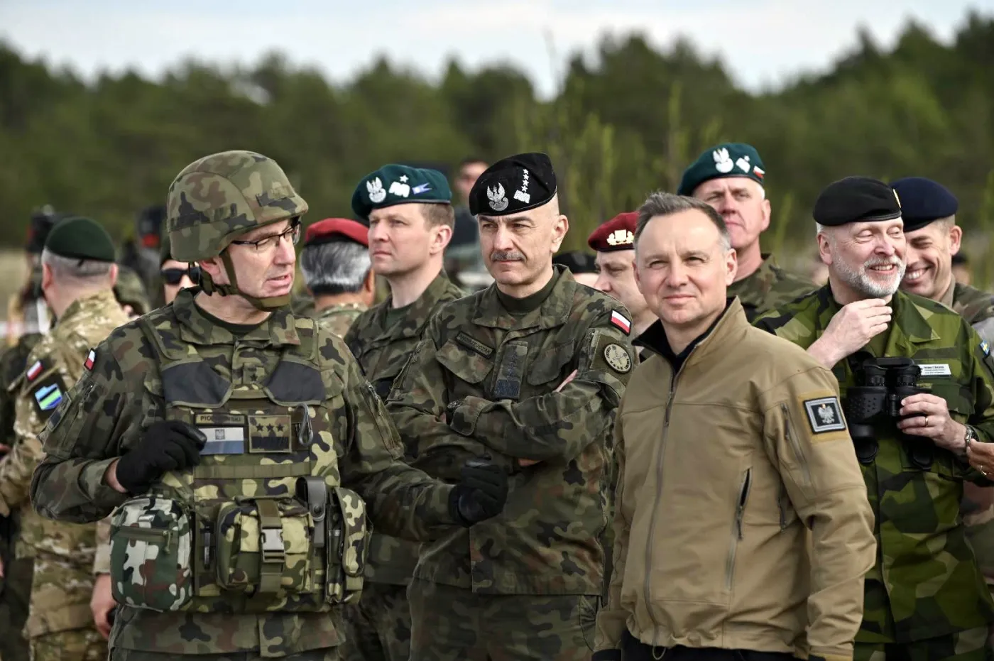 Andrzej Duda wspólnie z dowódcami Wojska Polskiego 