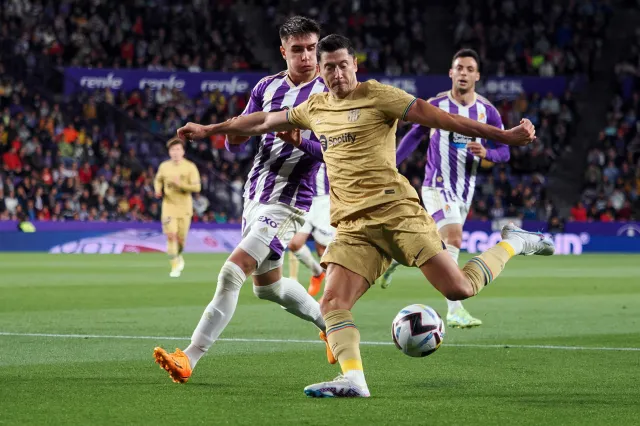 Robert Lewandowski zrobił swoje, ale Barcelona została rozbita przez Real Valladolid [WIDEO]