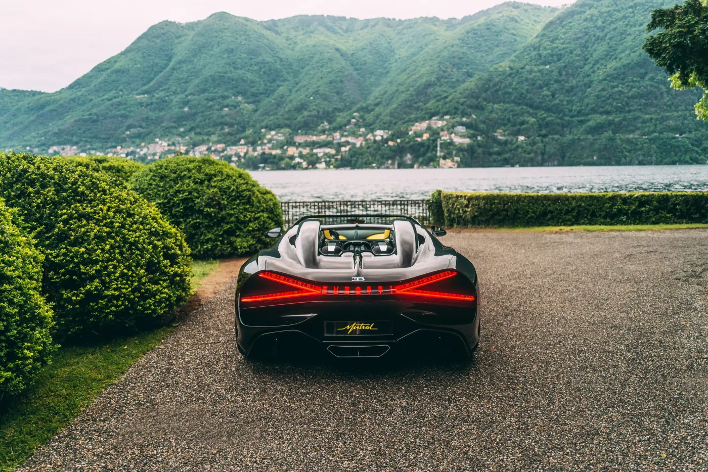 bugatti-w16-mistral-37815049.jpg