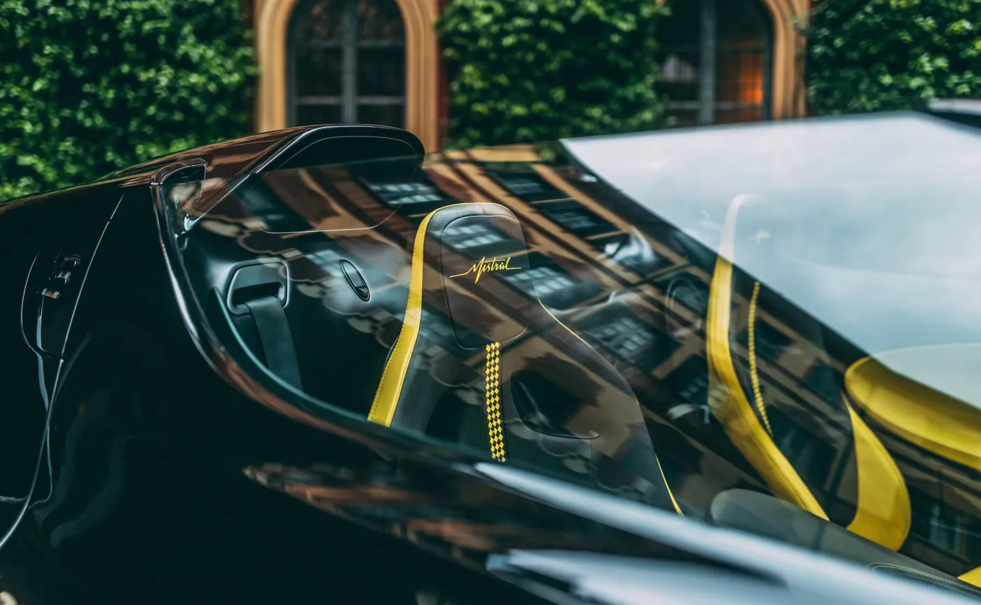 bugatti-w16-mistral-37815052.jpg