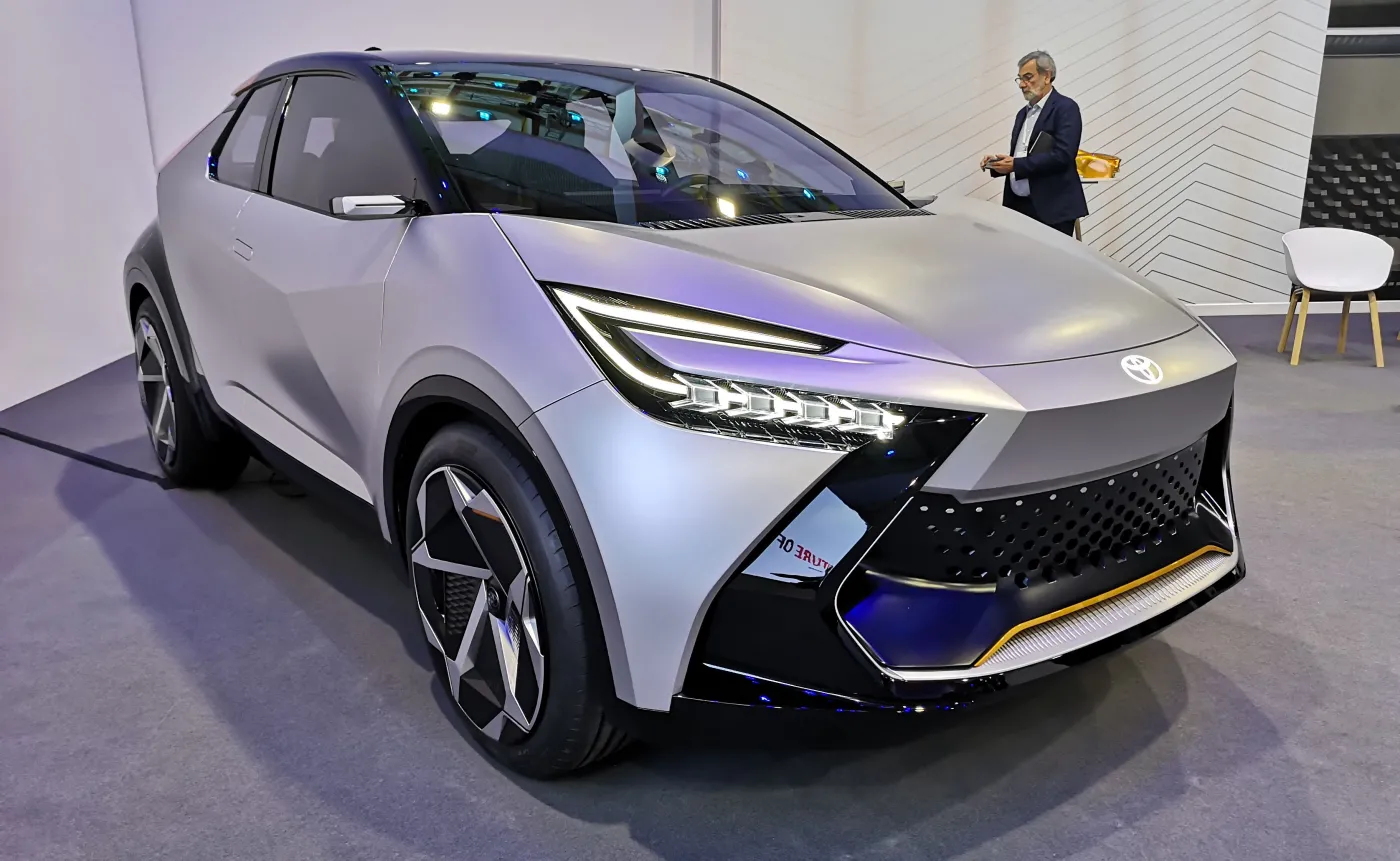 toyota-chr-prologue-37641338.jpg