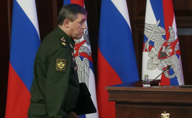 Gdzie się podziali Gierasimow i Surowikin? ISW zwraca uwagę: Pieskow mógł zaprzeczyć, ale...